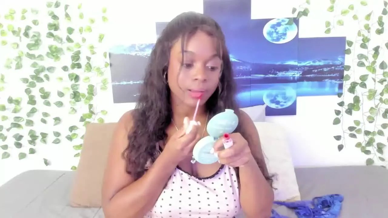 Offline Eva_Luna on Streamray