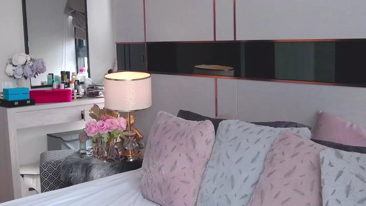 KinkiNicoleCummings on Streamray 