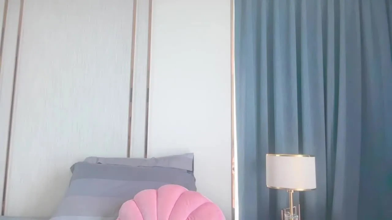 KinkiNicoleCummings on Streamray 