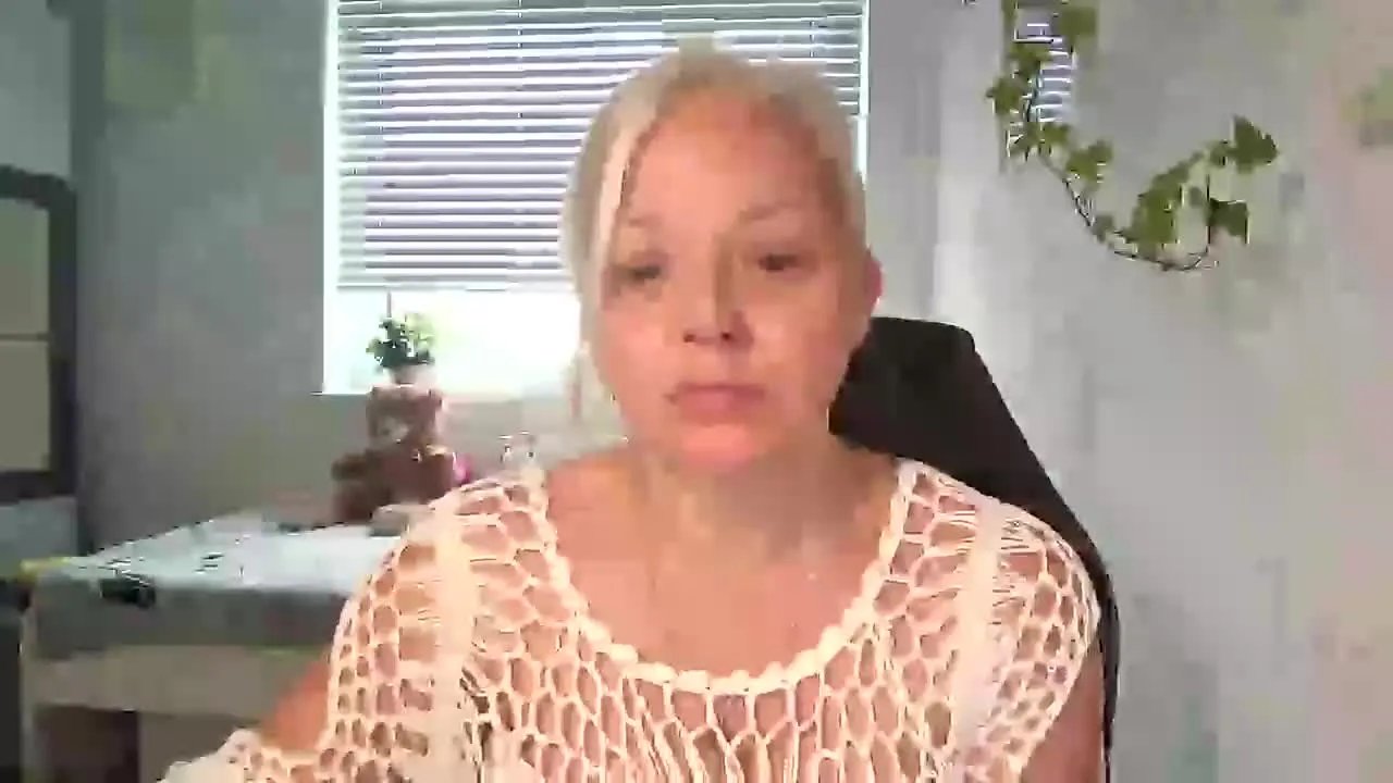 Offline LINSY_KIM on Streamray