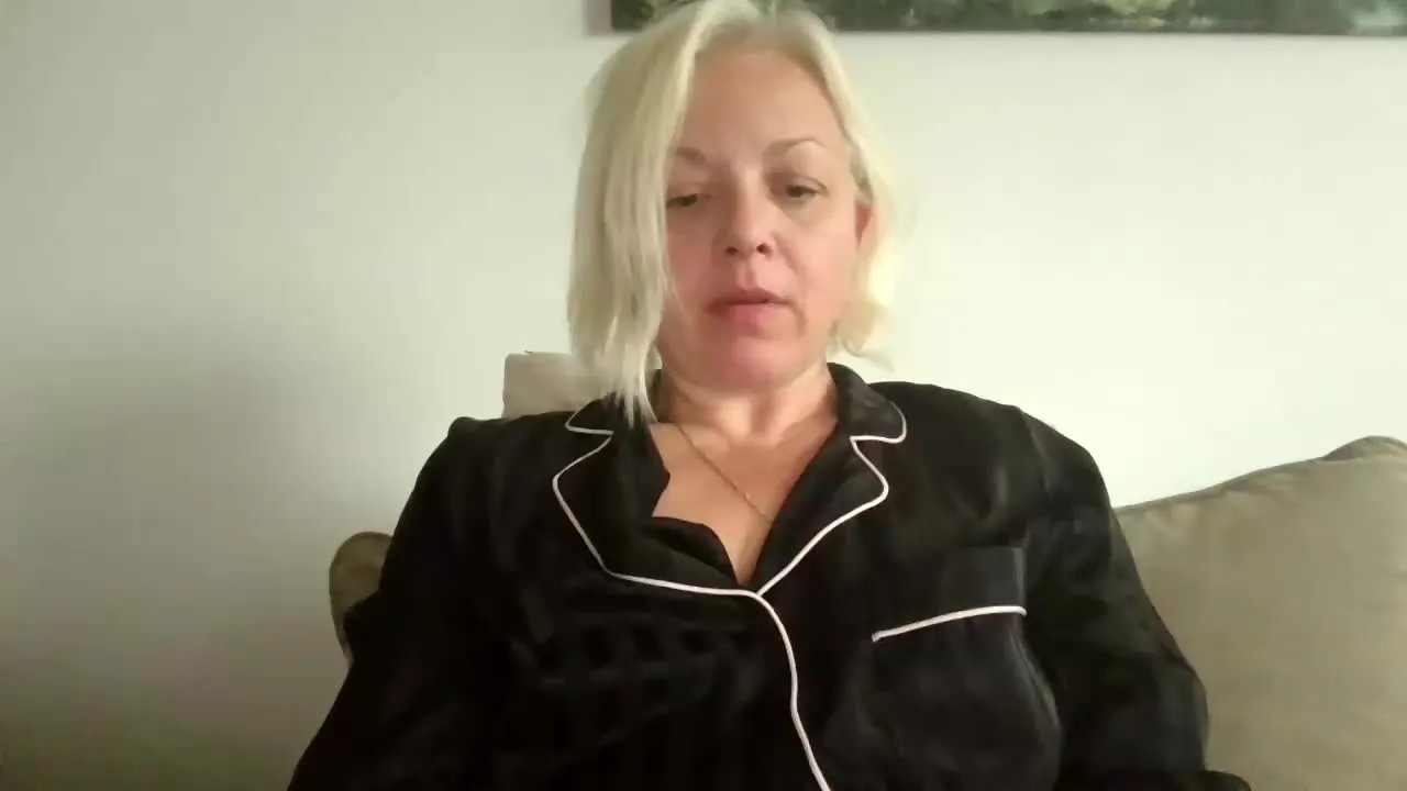 Offline LINSY_KIM on Streamray