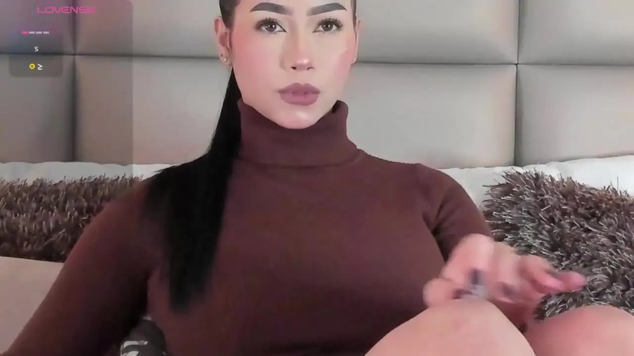 Freechat LunaSinclair on Streamray