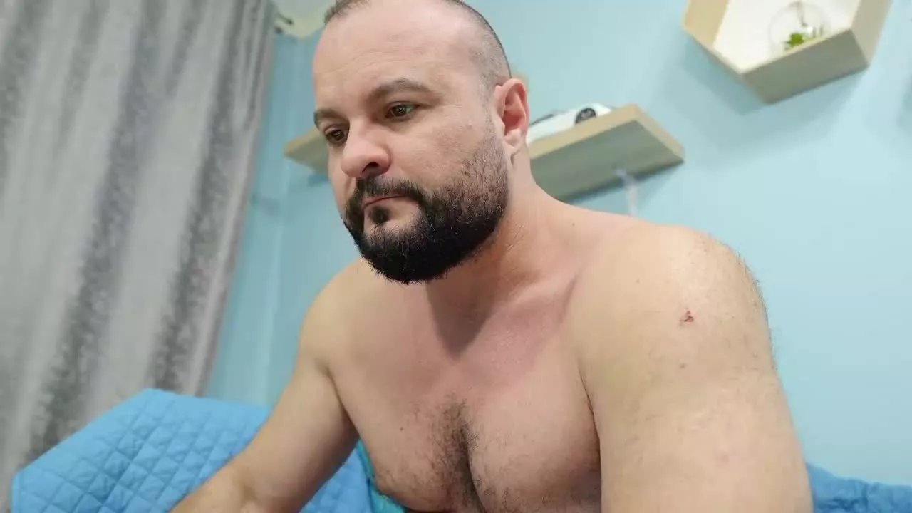 Offline MuscleBear on Streamray