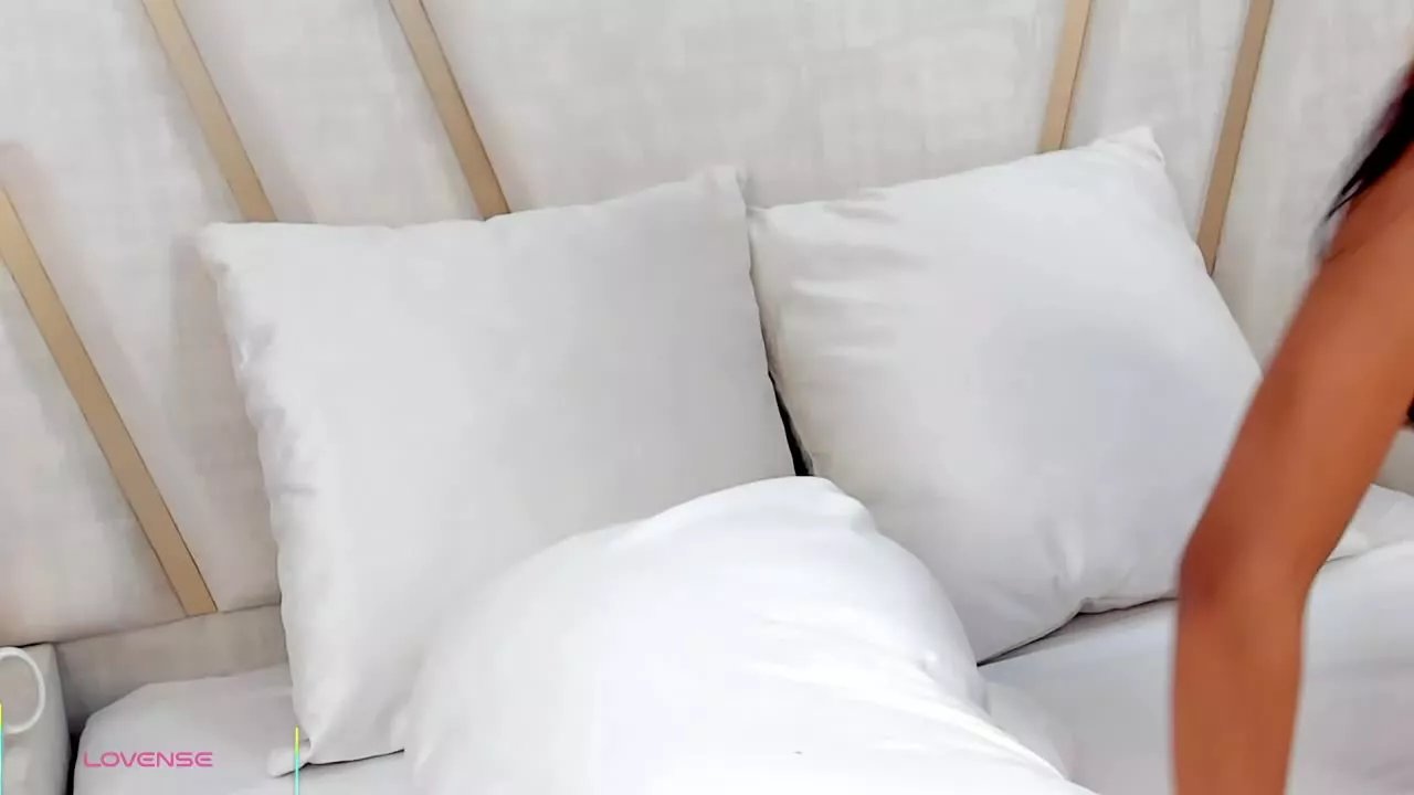 SamantaCarter on Streamray 