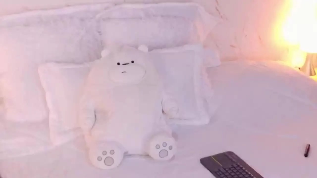 Offline Valeria_Willian on Streamray