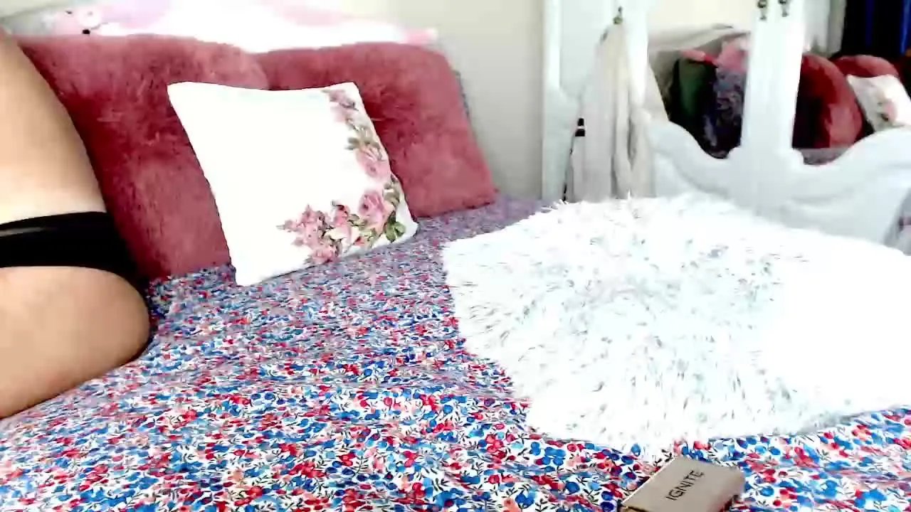 Offline Yes_Maam on Streamray