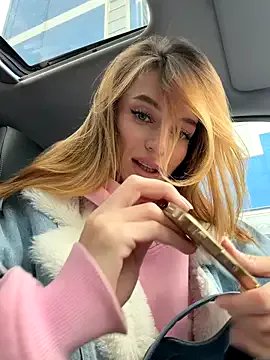 Freechat -AngelAri- on StripChat