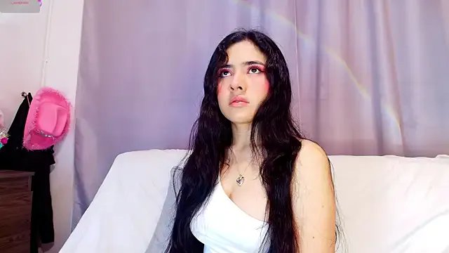 adara_johnson__ on StripChat 