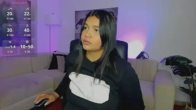 alaia7h on StripChat 