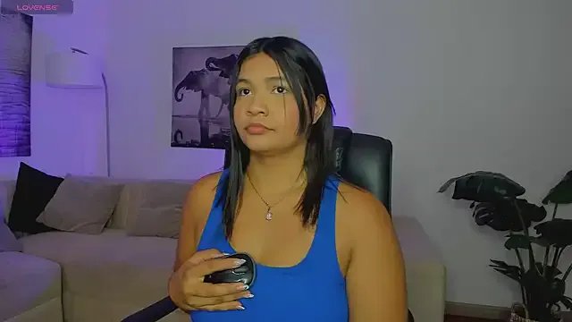 alaia7h on StripChat 