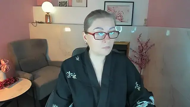 Freechat AlexandraKind on StripChat