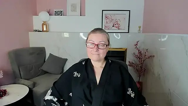 Freechat AlexandraKind on StripChat