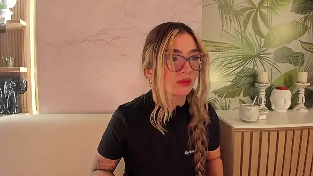 Freechat Arianavillada on StripChat