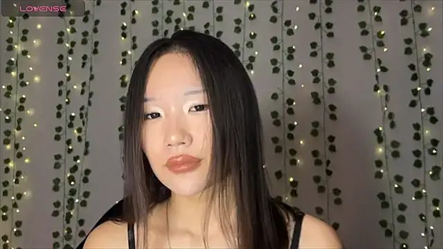 Freechat Asian_Vi on StripChat