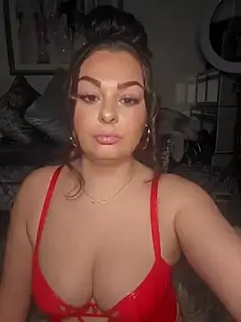 BaddieBellaUK on StripChat 