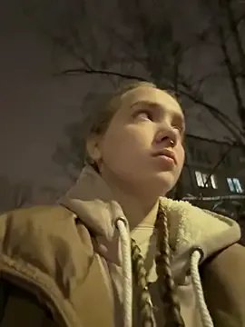 Freechat bambi_lu on StripChat