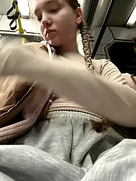 Freechat bambi_lu on StripChat