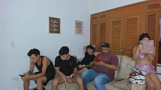 Freechat brutal_sex_room2k on StripChat