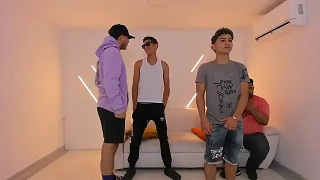 Freechat brutal_sex_room2k on StripChat