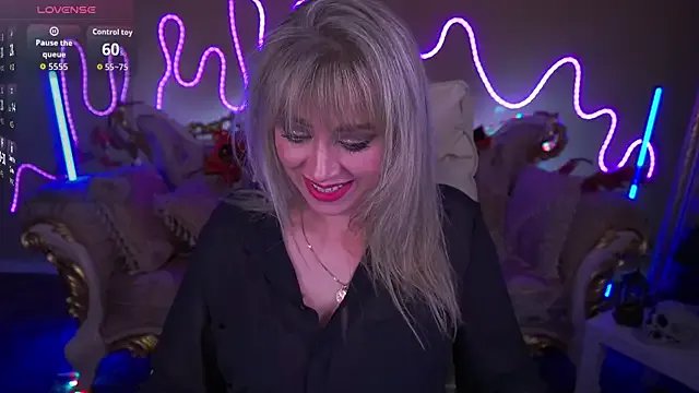 Freechat CandyLadyyy on StripChat