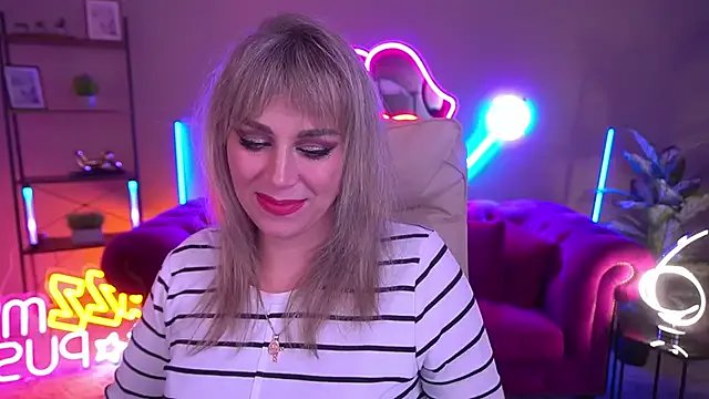 Freechat CandyLadyyy on StripChat