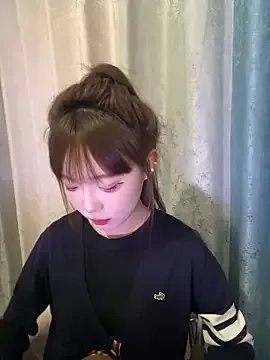 Freechat D-033 on StripChat