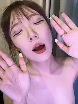 Freechat D-033 on StripChat