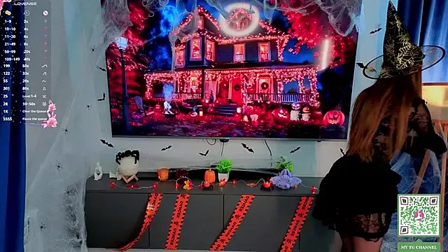 Private ElfredaTupy on StripChat