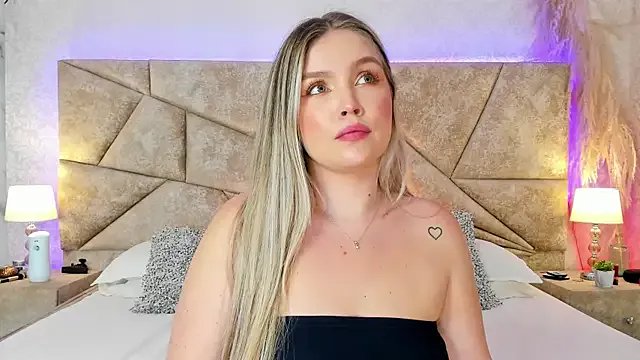 GaiaBaker on StripChat 