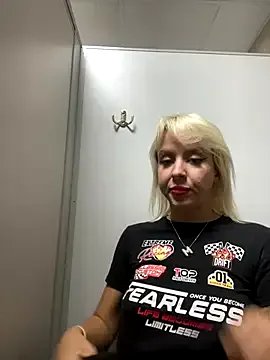 Freechat LikaCat on StripChat