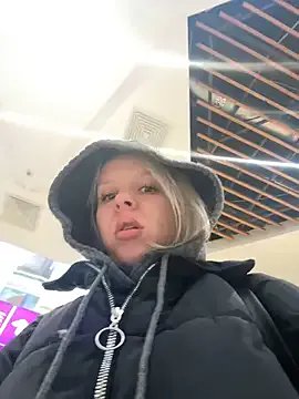 Freechat LikaCat on StripChat