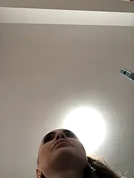 Freechat madonnaaaa on StripChat