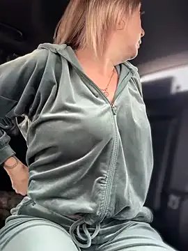 Freechat Milena-MilfaXXX on StripChat