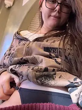 Freechat NikaMur on StripChat