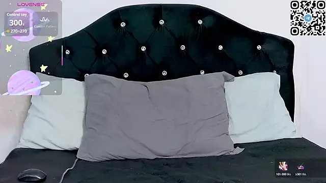 Noninha_ on StripChat 