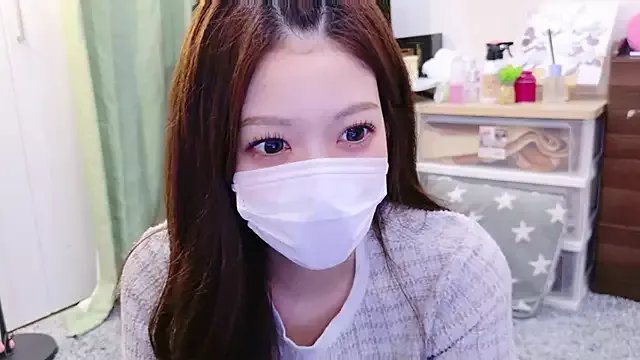 oxo_yuna_oxo on StripChat 