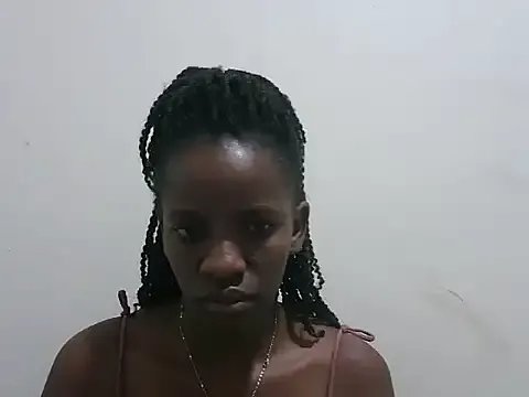 Freechat prettybeee on StripChat