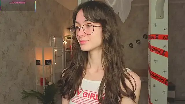 ReneeLippeatt on StripChat 