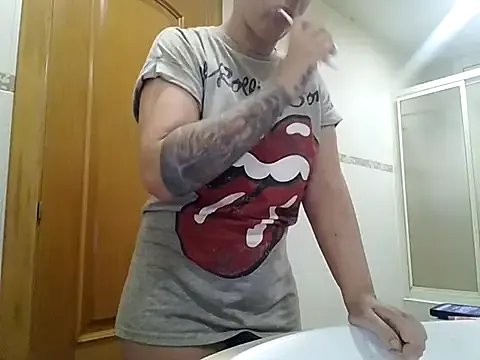 Freechat Roousse08 on StripChat