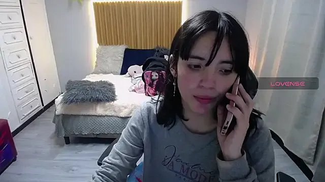 Freechat sailor_moon07 on StripChat