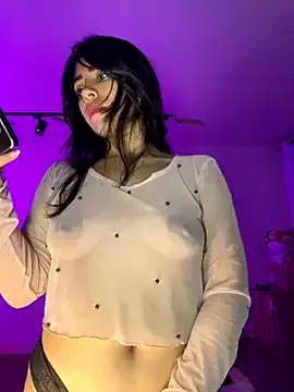 Sara-215 on StripChat 