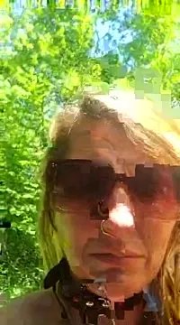 Freechat SheIsSomething on StripChat