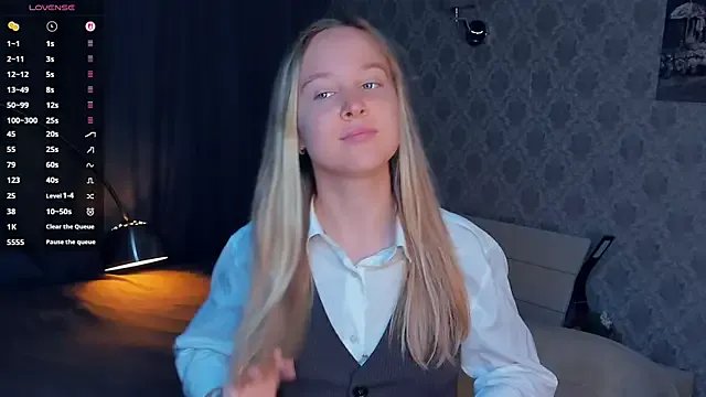 SoonMoor on StripChat 