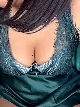 Tara_girl01 on StripChat 