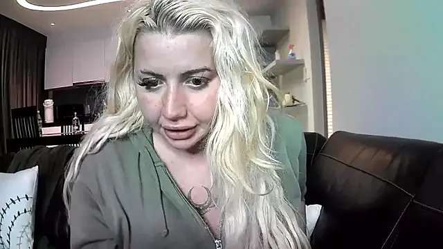 Freechat TiaDoll on StripChat