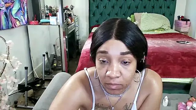 Freechat YasmineMinaj on StripChat