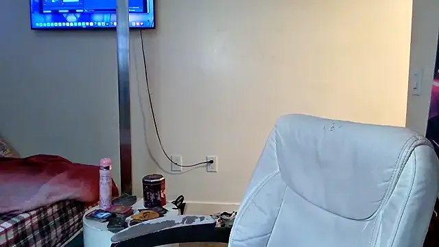 Freechat YasmineMinaj on StripChat